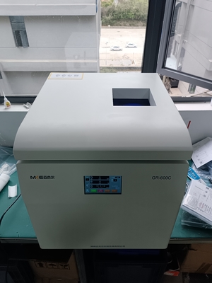 8000r/min 24*5ml Kapazität Niedriggeschwindigkeits-Automatische Zentrifuge GR-600C
