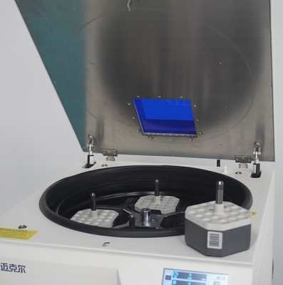 Standfläche mit niedriger Geschwindigkeit gekühlte Roboter-Zentrifuge 4000 r/Min
